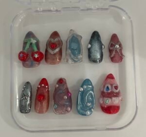 crazy nails (small)