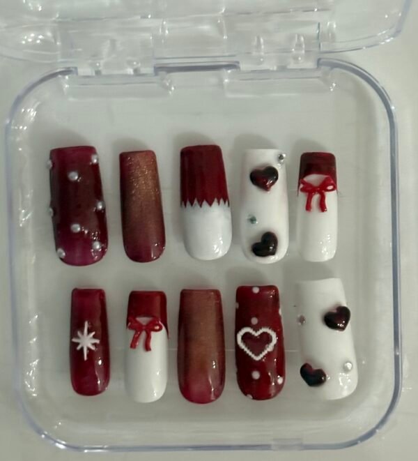 Qatari national day nails